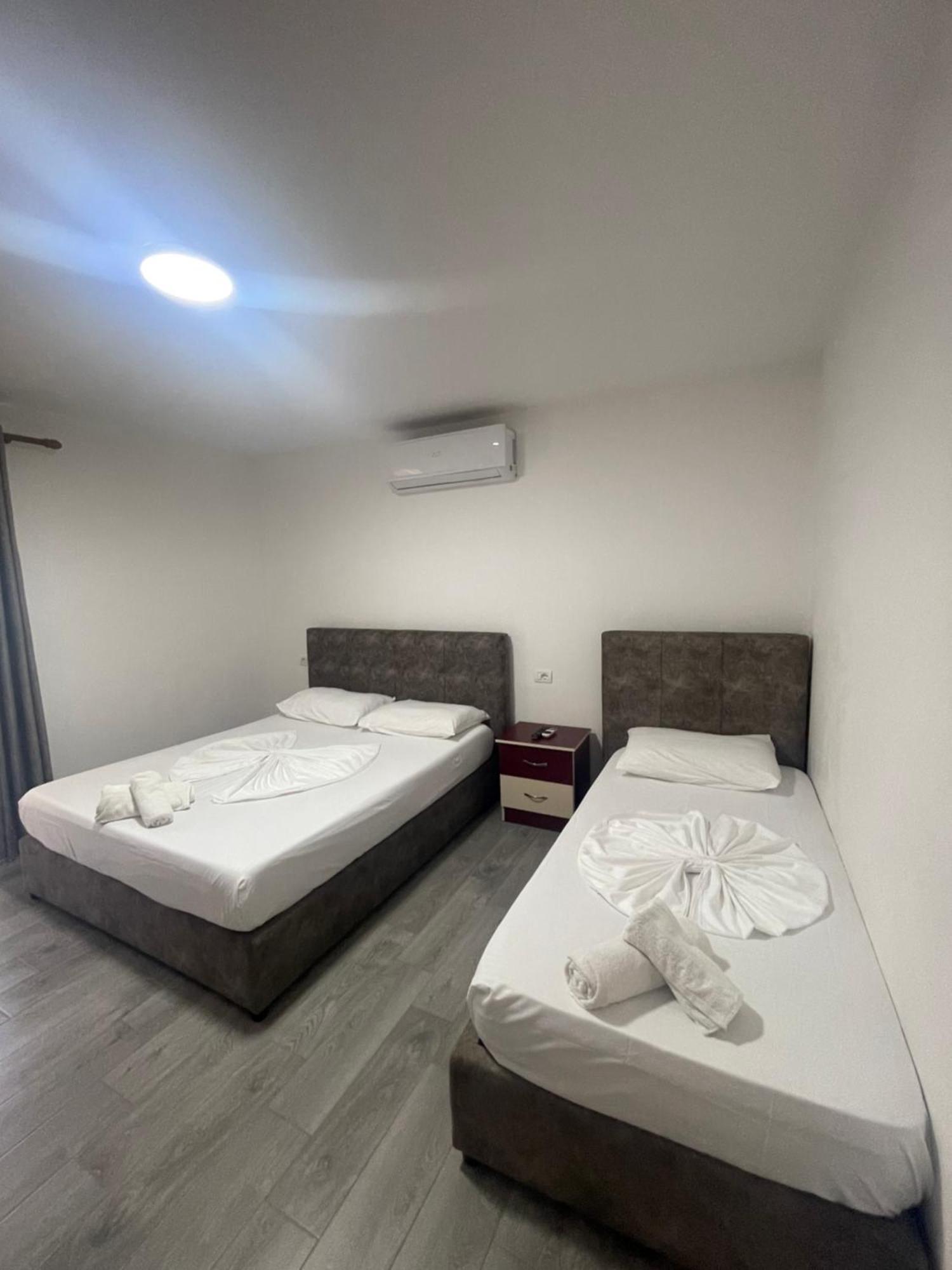 Vila Vladi Durres Exterior photo